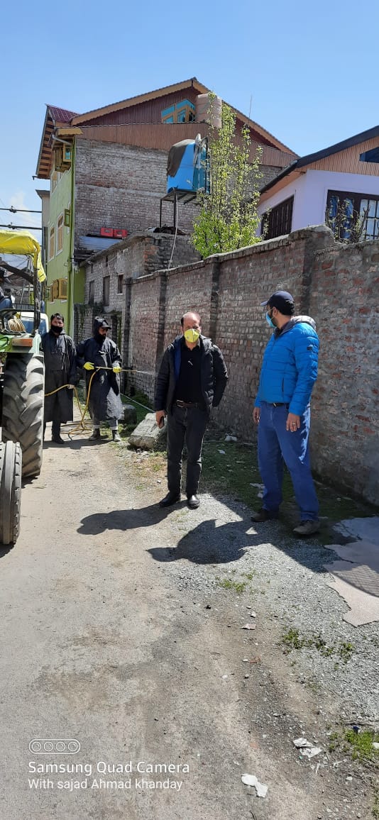 Team Municipal Council Ganderbal launches fumigation, Sansitization drive at Industrial Dudarhama Ganderbal
<a href="/Drjitendersing1/">Dr. jitender singh</a> <a href="/wanimajid14/">Wani Majid</a> <a href="/EhsaanYousf1/">Ehsaan Yousf</a>