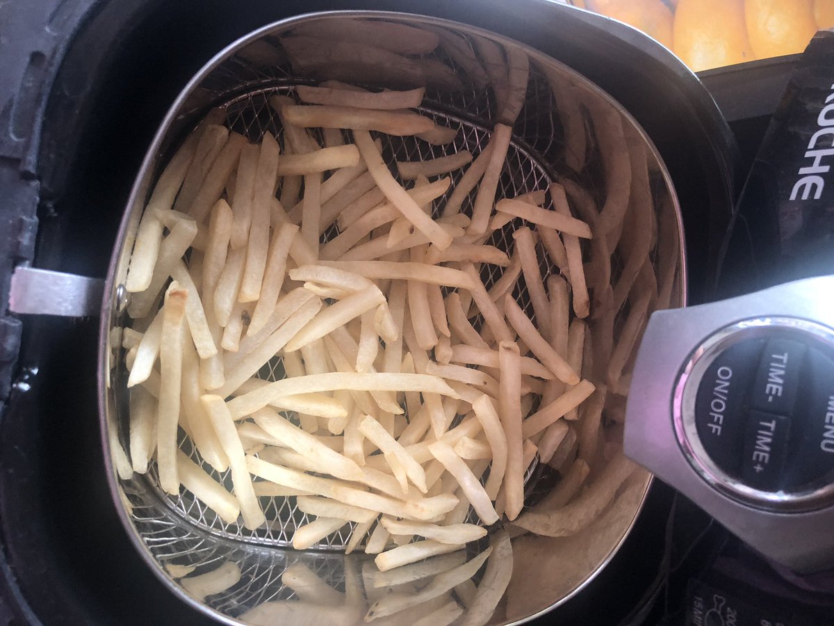  : trying to fry frozen french fries using airfryer for the first time. : “prepare for a disappointment”: “let me try. Oh it’s okay”  : “another 5 min?” : “no need, it’s fine” : “it’s not golden enough though” : “taste fine”