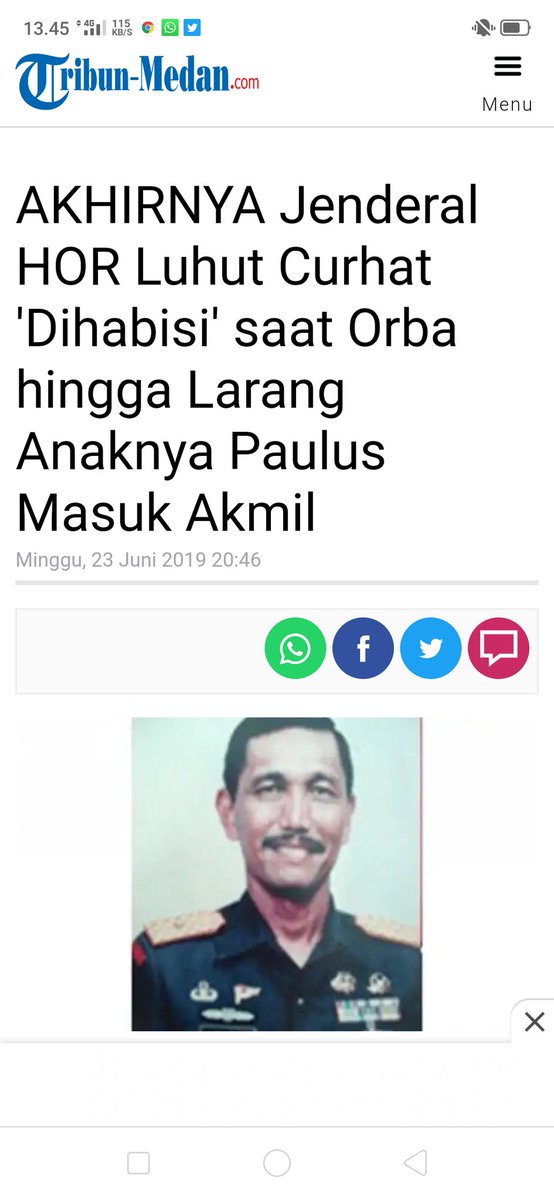 Theking3231Juan's tweet photo. Jendral Luhut panjaitan karir militernya di habisi karirnya saat zaman orba sampai melarang anaknya masuk Akmil.berbeda dgn kakek tua @msaid_didu manusia penjilat orba. https://t.co/DHZ519bgqZ