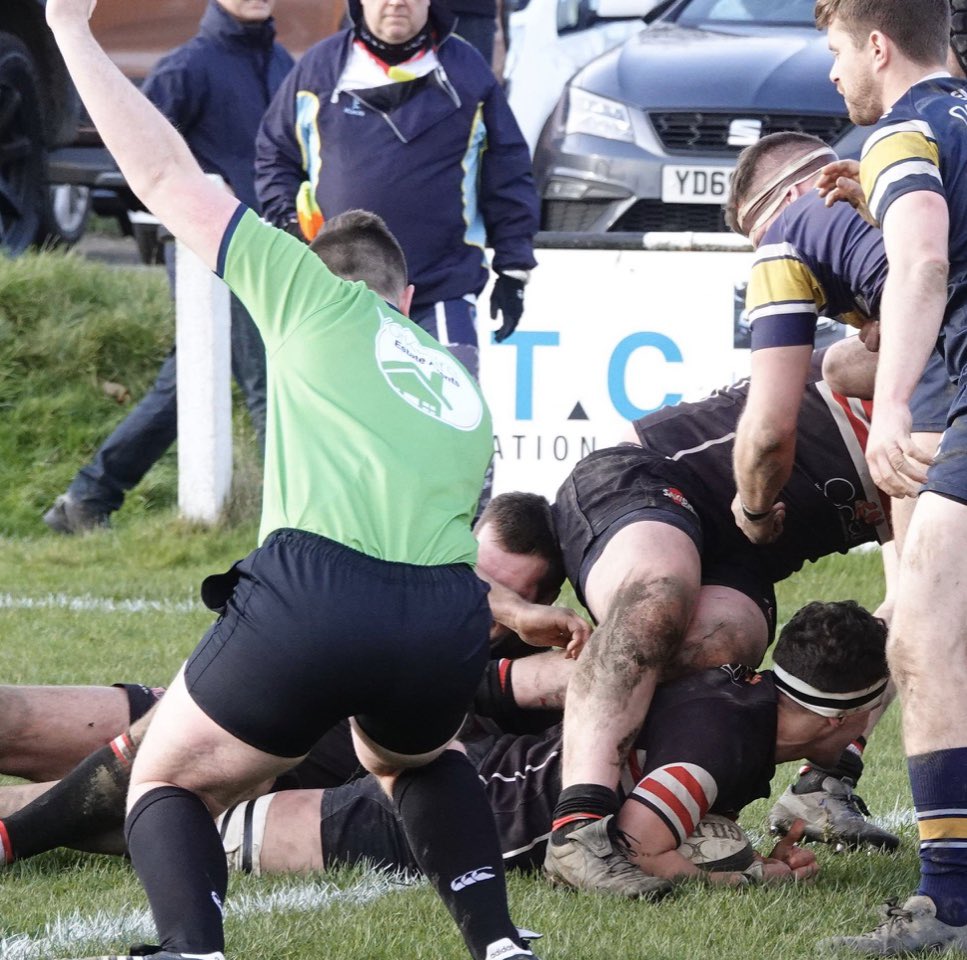 SamPotts2000's tweet image. Cheers @DanielWoodsPro 

⚖️ Hardest job on the pitch being the man in the middle

Once nominated you have 24hrs to respond or donate £20 to a local charity. Nominate 4 people &amp;amp; post a photo of you refing.

I nominate; @JCW93 @OwenTaylorRFU @GSALPaddy @evansi75