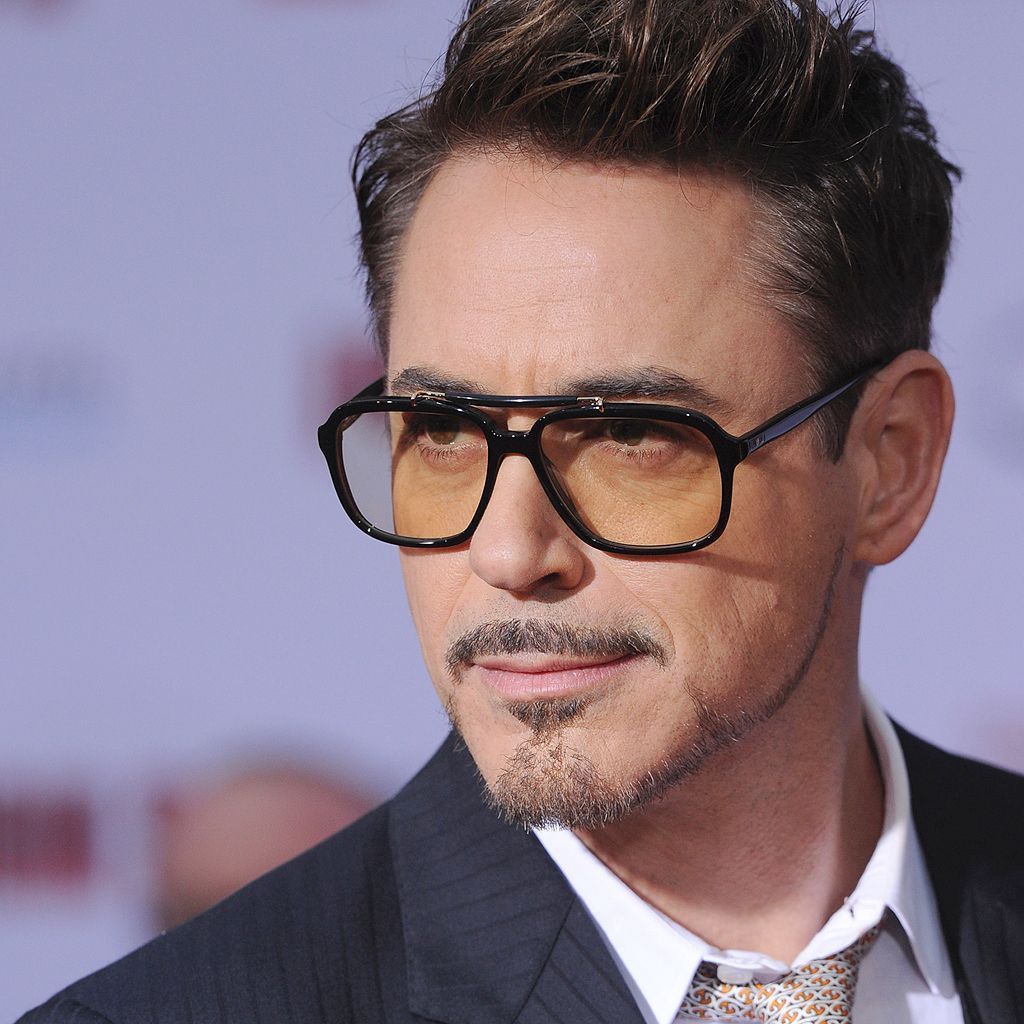 Le Journal Du Geek Joyeux Anniversaire A L Homme Qui Nous A Debarrasse De L Ineluctable Thanos Robert Downey Jr Fete Aujourd Hui Ses 55 Ans I Love You 3000 Robert