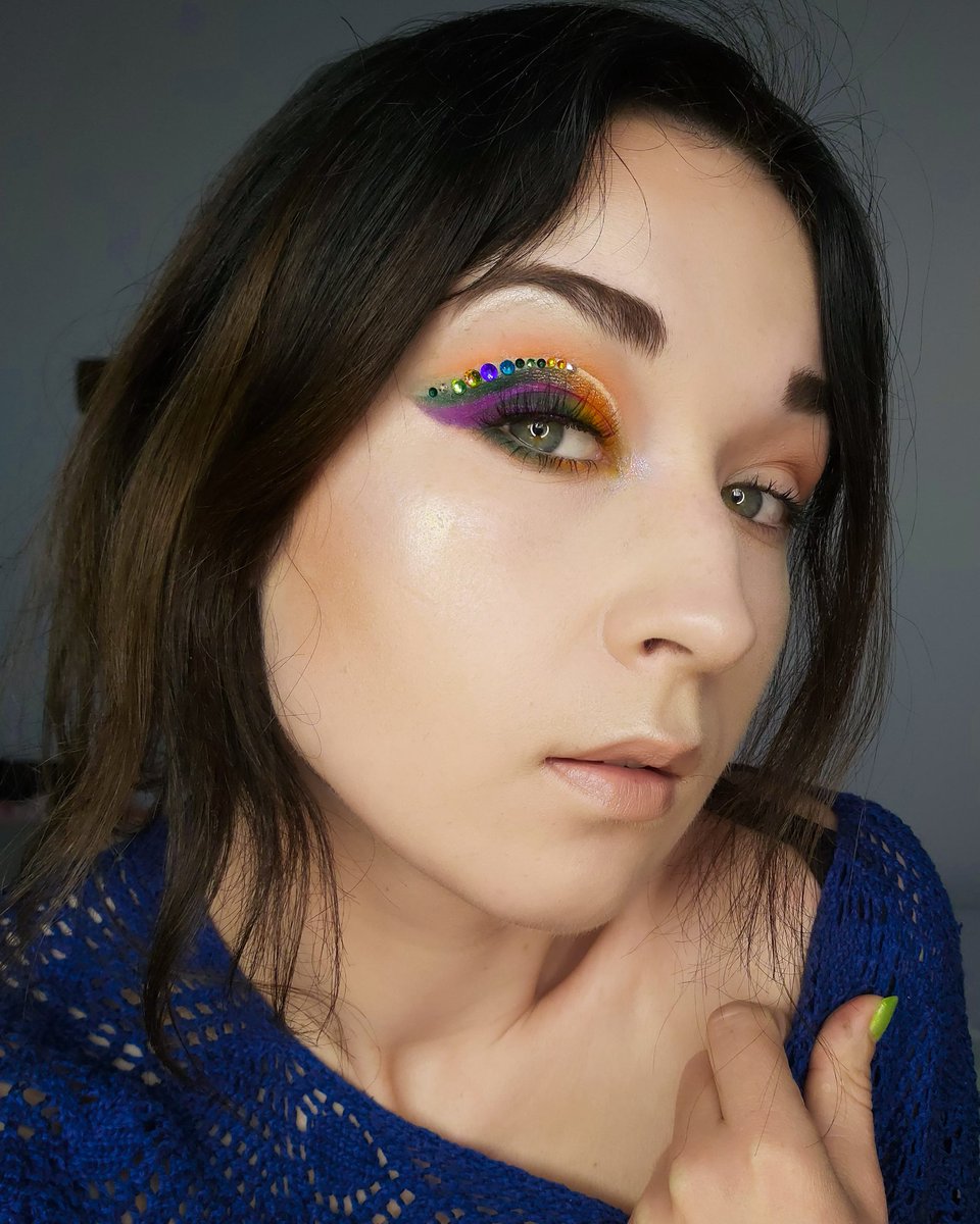 kinga_strzalka's tweet photo. Z nudów maluje #makijaz #makeup https://t.co/Tpz54zmKsI
