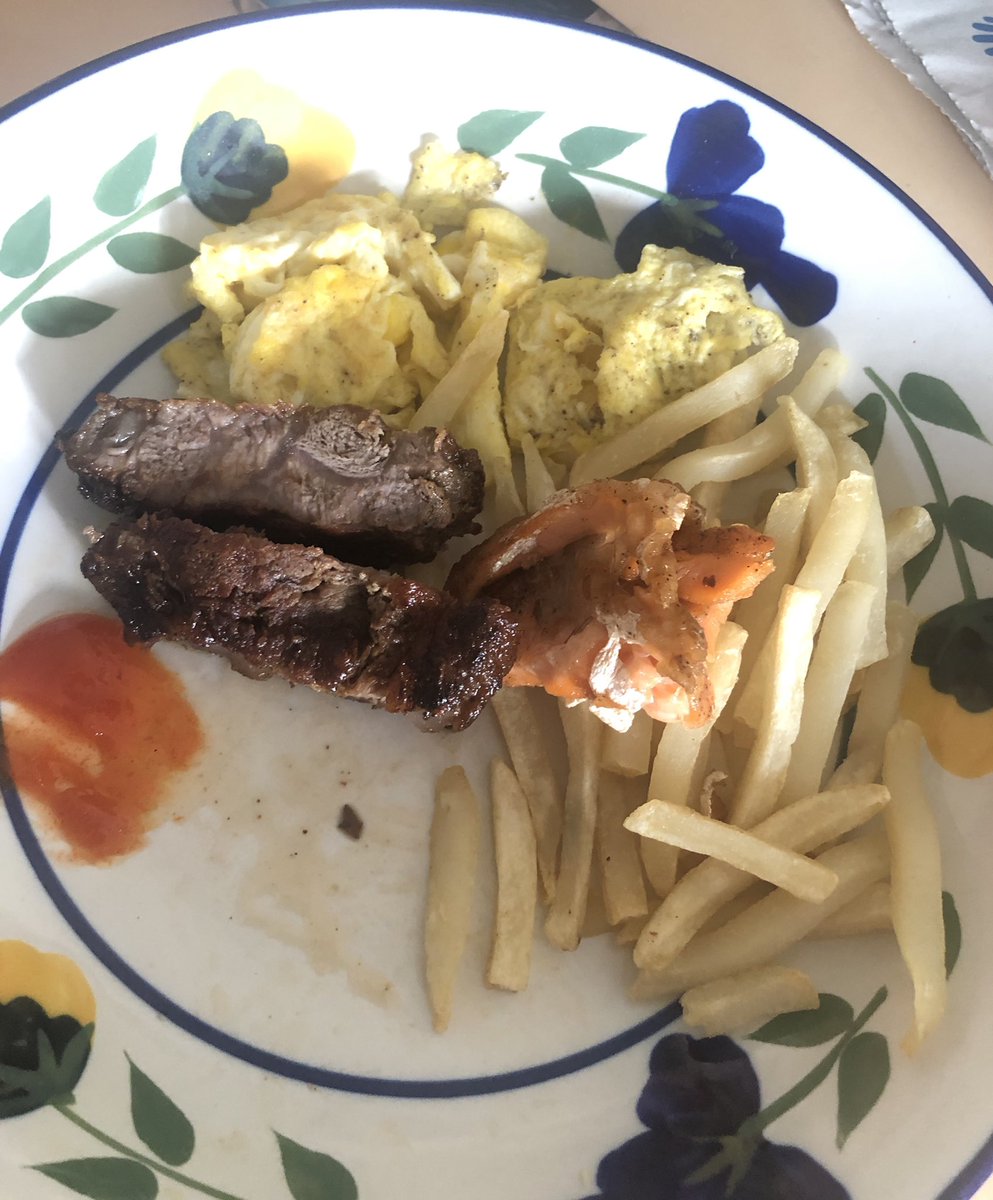 This is too salty  but the steak is juicy enough, the salmon is crispy outside but melt inside your mouth. The scramble egg is bomb. The fries taste like a regular frozen french fries. He said “this is 6/10. Good thing we used the 65k sirloin not the 350k tenderloin” 
