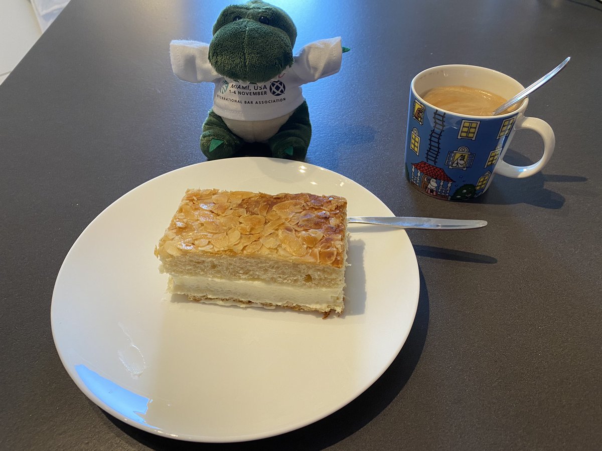 J_R_MUC's tweet photo. Breakfast in weird times. This week should’ve been the week where a couple hundred employment colleagues met in Madrid for the @IBAevents employment conference. That drastically changed and now Spain is one of the countries hit hard. I hope that everyone is fine and  [1/2] https://t.co/0hKeLVgZe9