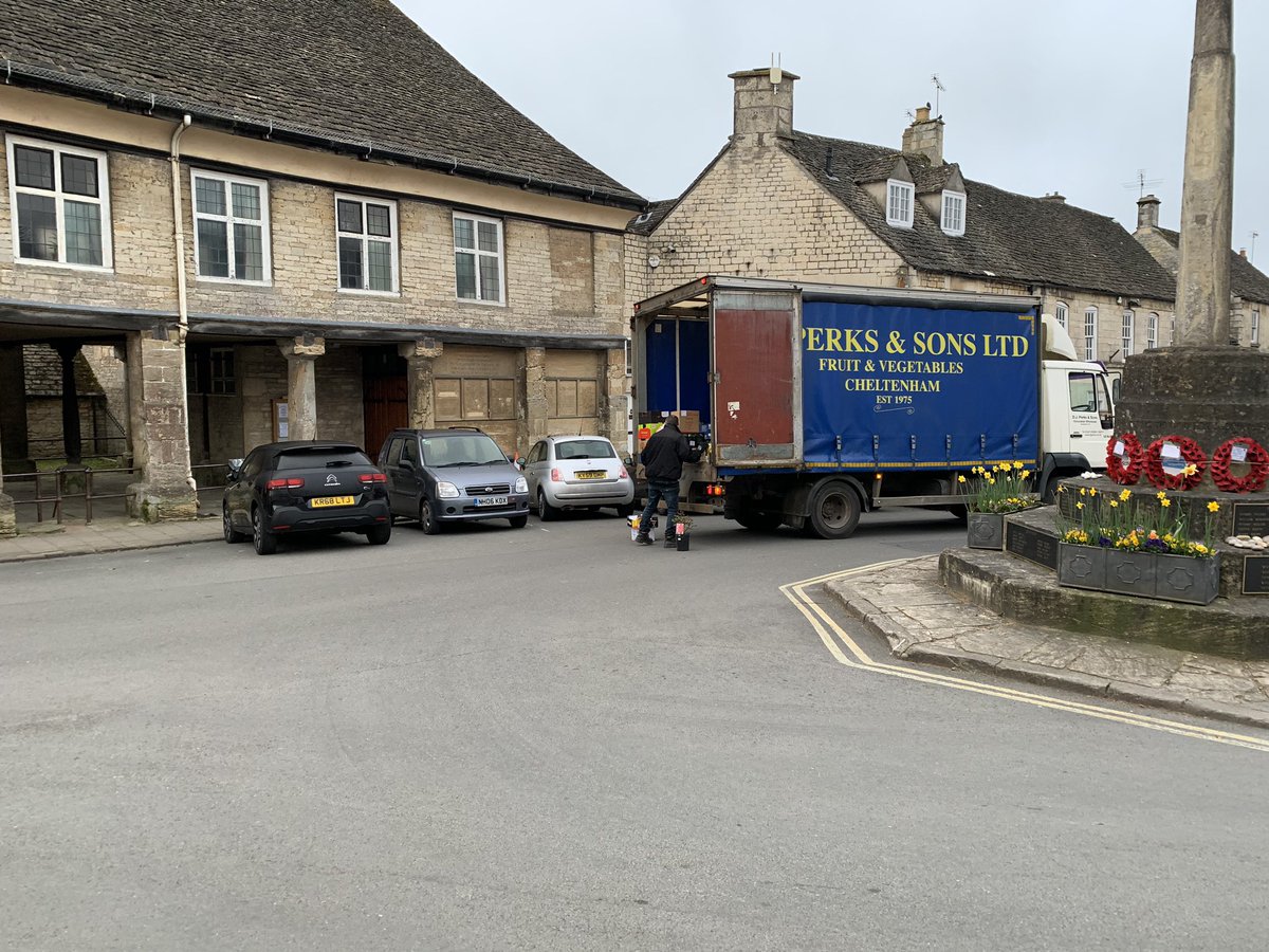 DJPERKSandSONS's tweet photo. Out bright and early to restock the rural Cotswold communities this morning #lovelocal #buylocal #djperksdelivers https://t.co/H9IaQ713Tb