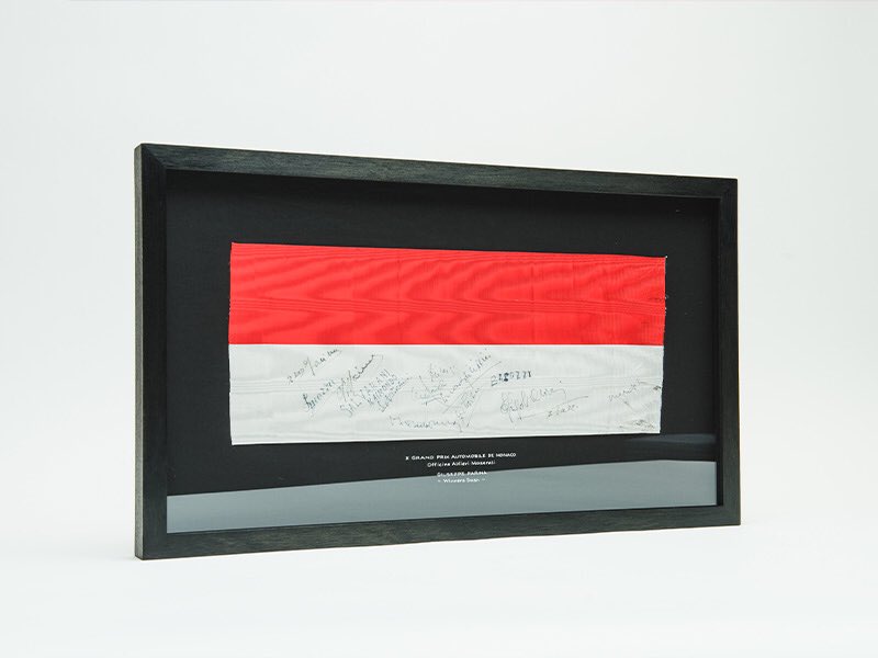 RaceUsedUK's tweet photo. 📸 1948 Monaco Grand Prix ribbon signed by race winners Farina and his Maserati team members from that event. POA
#raceuseduk #raceused #motorsportmemorabilia #monaco #monacogp #monacograndprix #f1 #grandprix #giuseppefarina #farina #maserati #4clt #maserati4clt #montecarlo https://t.co/sfxmw7UFod
