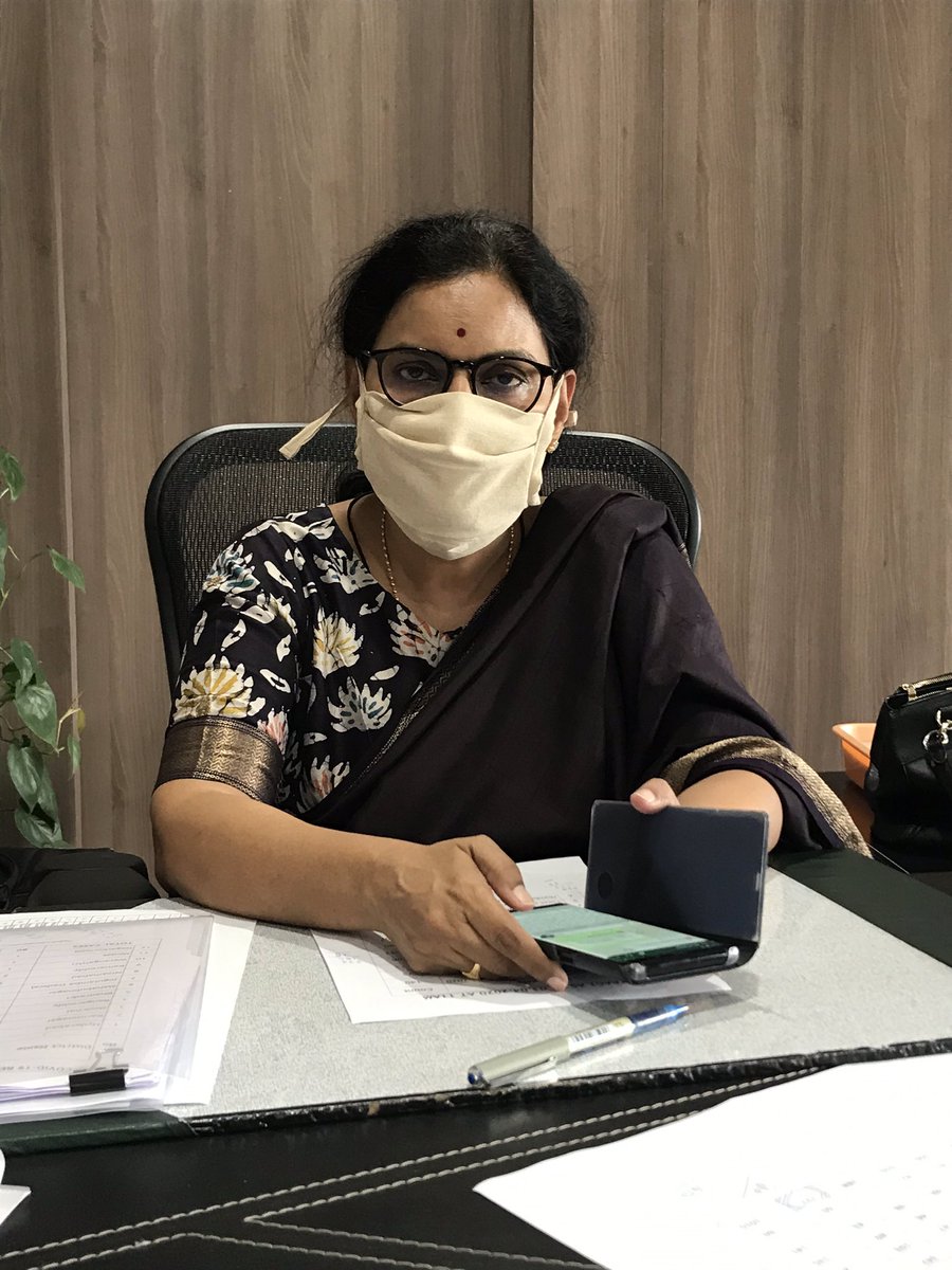 sunita_krishnan's tweet photo. Handed over 5000 face masks prepared by my girls all survivors of sex trafficking to Mrs Shanti Kumari,IAS Spl Secretary, Health &amp; Family Welfare &amp; Mrs @YogitaRana, Commissioner, Health. What a pleasure that Mrs Shanti Kumar wore the first mask. @KonathamDileep @KTRTRS https://t.co/in5EvCRG89
