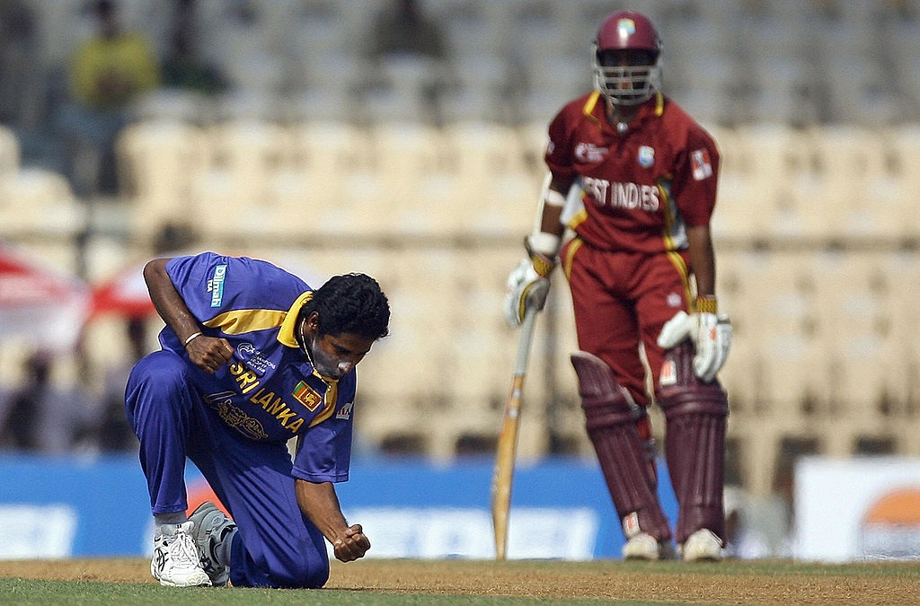 Chaminda Vaas' fist of fury!