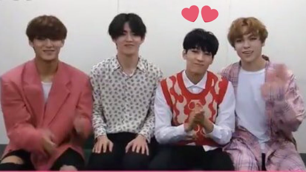 Tiny Wonwoo is really a gift that does not stop giving. Especially among hiphop unit where he’s supposed to be the second tallest 