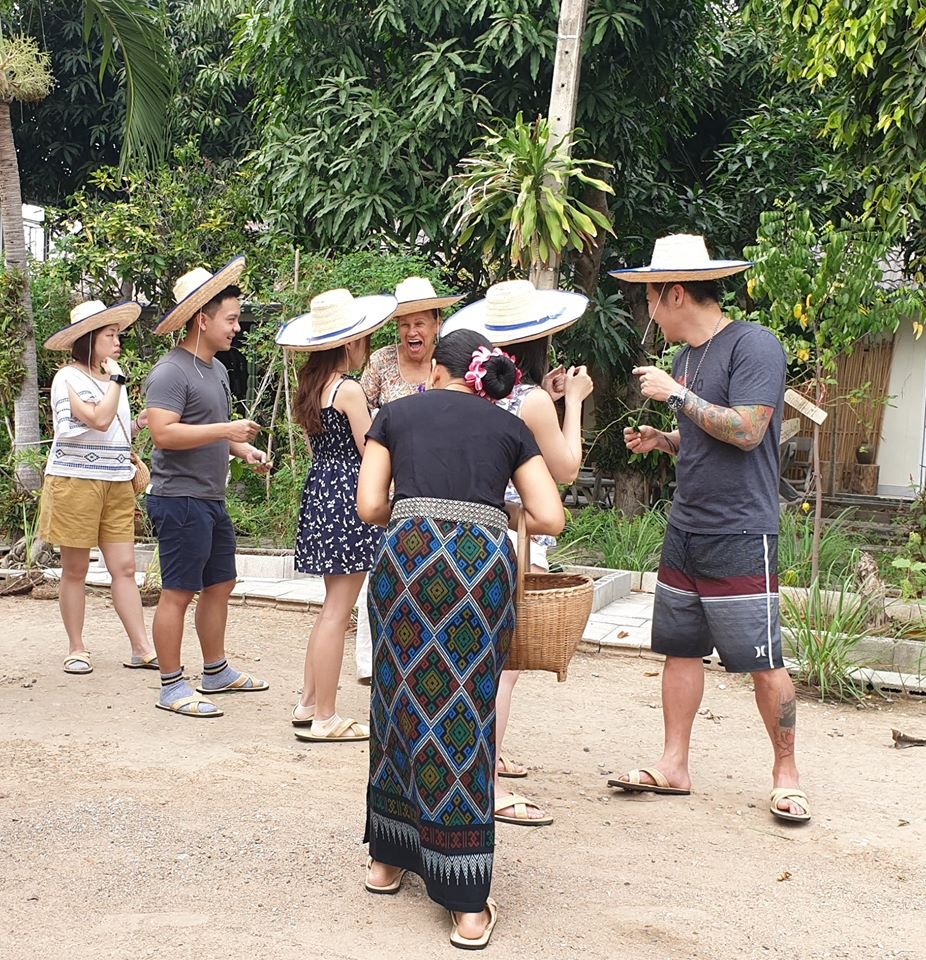 bamboo_thai's tweet photo. Dang...I miss my fun classes...thinking of you guys...xoxo
😄
🌿
😄
🌿
😄
🌿
#thailand #funclass #funday #Huahin #Chaam #huahintown #Huahinactivity #thailandinstagram #thailandonly #thaiteacher #thaiway #thailandlovers #thailandtravel #thailandcooking #gardentour #chrmicalfree https://t.co/kwpNaA2xaH