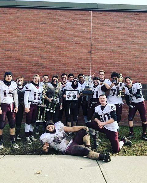Brandon21068359's tweet photo. Please take me back to the good days.Of football!Take me all back to when it happened!I miss my guys alreadyThis was a good season we made it to Gillette!Idc if we lost.What matters most we worked are buts off to get their!I’m gonna miss you guys and my lhs fam😭.Stop this virus https://t.co/Jd5whMqfyF