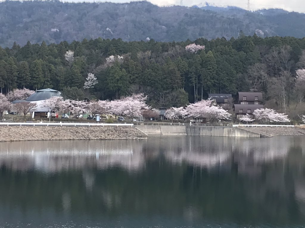 水嶺湖
