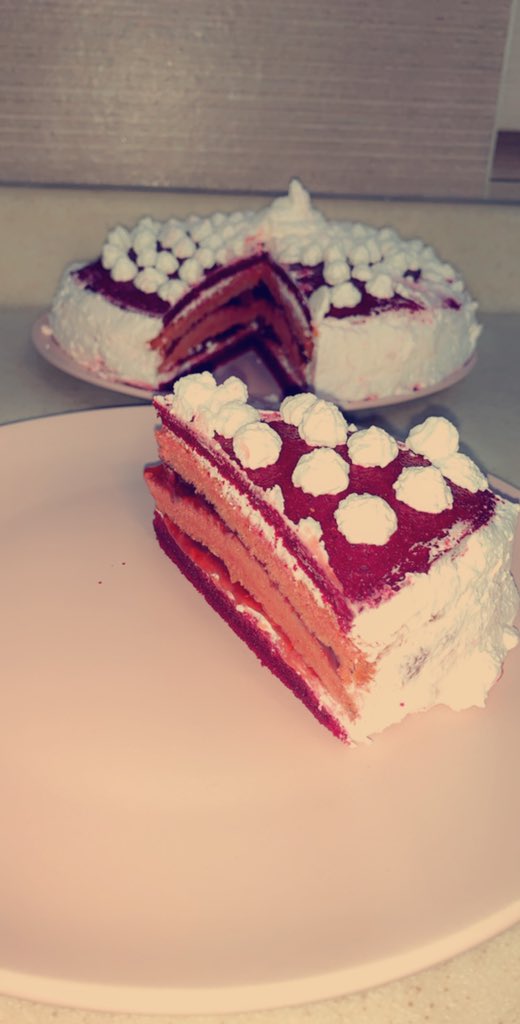 999_shadi's tweet photo. @DominosKSA @1binkasem شيف حلواني 😍😂😜 @MBCTopChef @1binkasem @DominosKSA https://t.co/h0hIwmRtXF