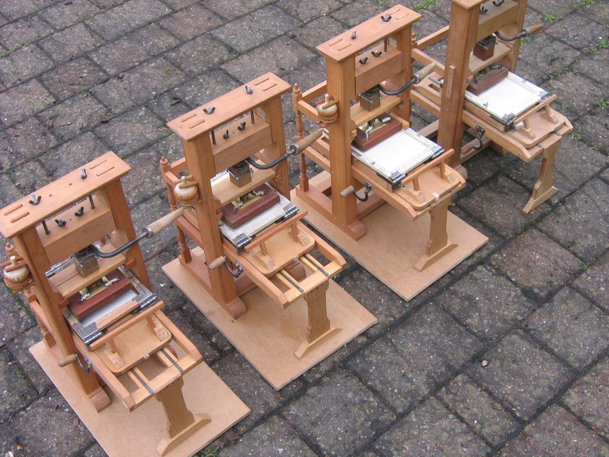 Would you look at this nest of freshly hatched baby presses!  https://makerpress.co.uk/model-common-presses/<does that nearly inaudible squee + finger clenching you do when a fluffy bumbling kitten crosses your path> https://twitter.com/leusavage/status/1246194541536870402?s=20