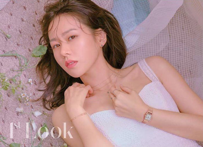 iu and son yejin ; a thread↳   #아이유   #손예진