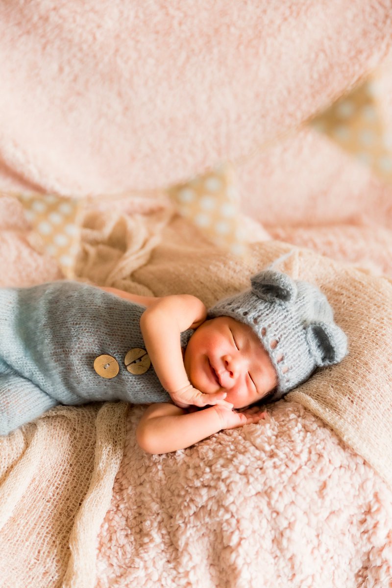 ট ইট র 鈴木サラサ しばらく沖縄 4月には東京で何件かニューボーンフォトの依頼があったのに行けなくて本当にごめんなさい 去年生まれた甥っ子にもまだ会えてないし でもコロナ駆逐されたら沖縄で写真撮ろうね みんなすくすく元気に育ちますように