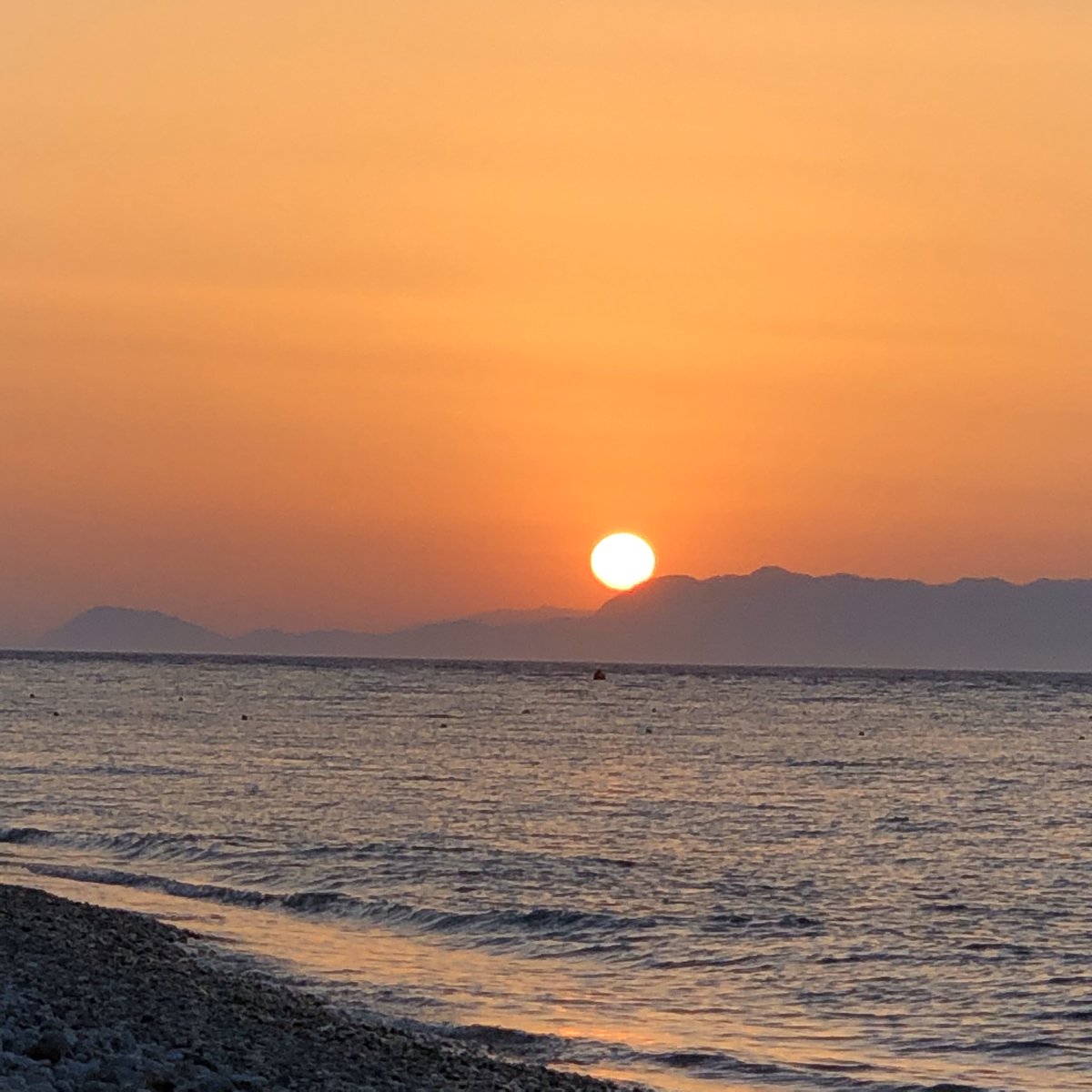 AngesLindholm's tweet photo. @jk_rowling The sun setting in Rhodes, Greece last summer. Our first time there and the first time my son got to see the sun going down and “going to sleep” as he called it at that age. It’s not as obvious here at home as it was there. He found it super cool. https://t.co/KISt055AWb