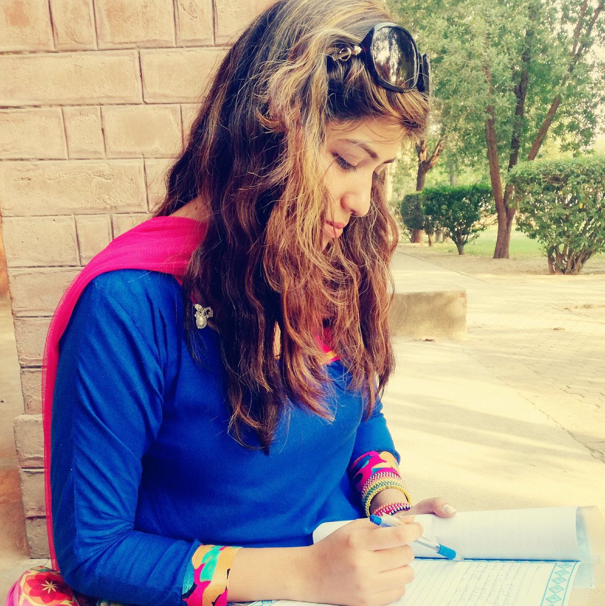 KomalMasood4's tweet photo. Every other day is like a new page for you to write a story and fill colors of yoour choice.
#lifefacts #colors_of_autumnn94 #STORY #Youcandoanything #create #NewProfilePic2020 https://t.co/SRJwR8cDBe