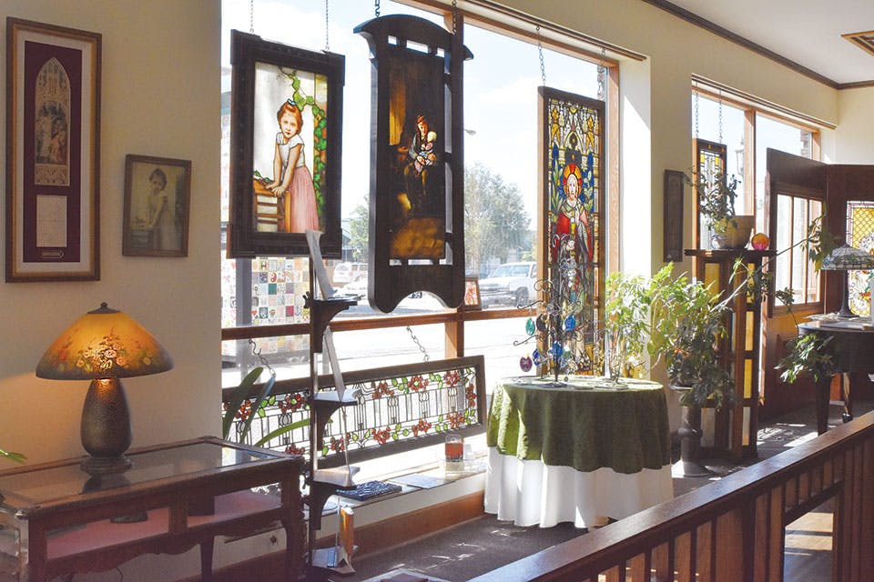 OhioMagazine's tweet photo. Middletown's BeauVerre Riordan Studios features a kaleidoscope of textures and colors. It's the oldest continuously operating stained-glass studio in the U.S. #bcinspired https://t.co/C733rhURXE https://t.co/r8qVKY1GCO