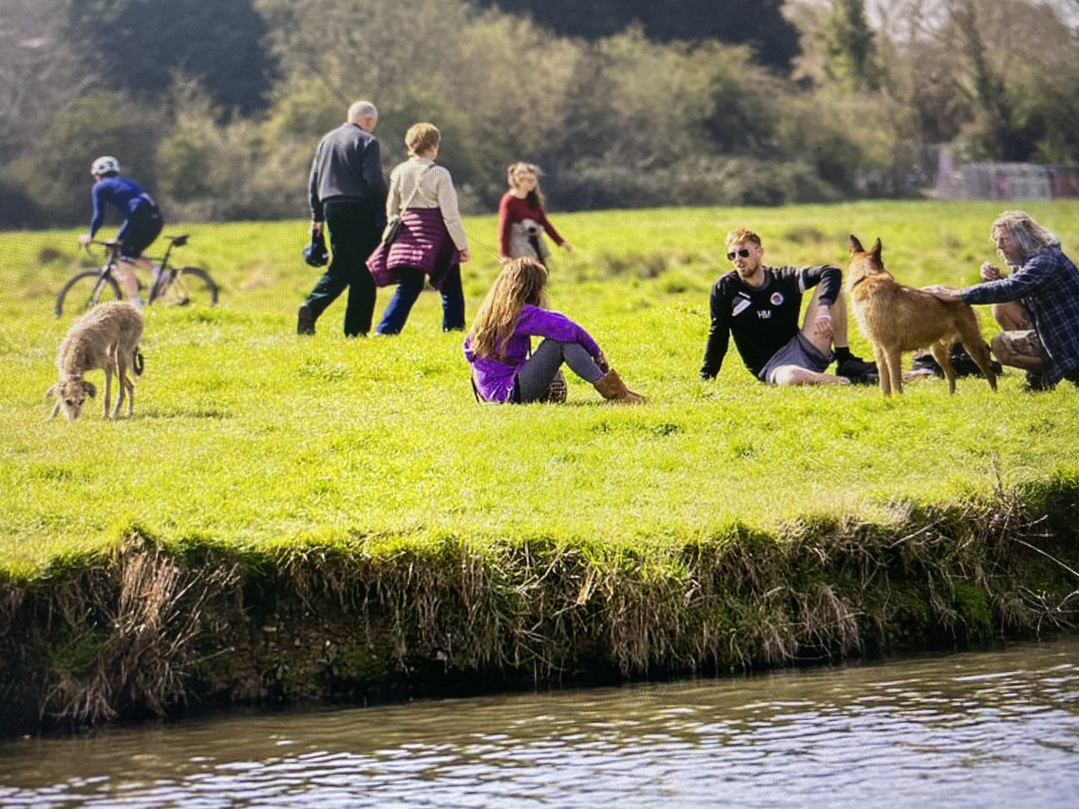 I see lots of fuck wits still going out ... All fuck wits. STAY AT HOME U FUCKING MORANS AND HELP THE NHS. Absolute fucking cocks. STAY AT HOME.