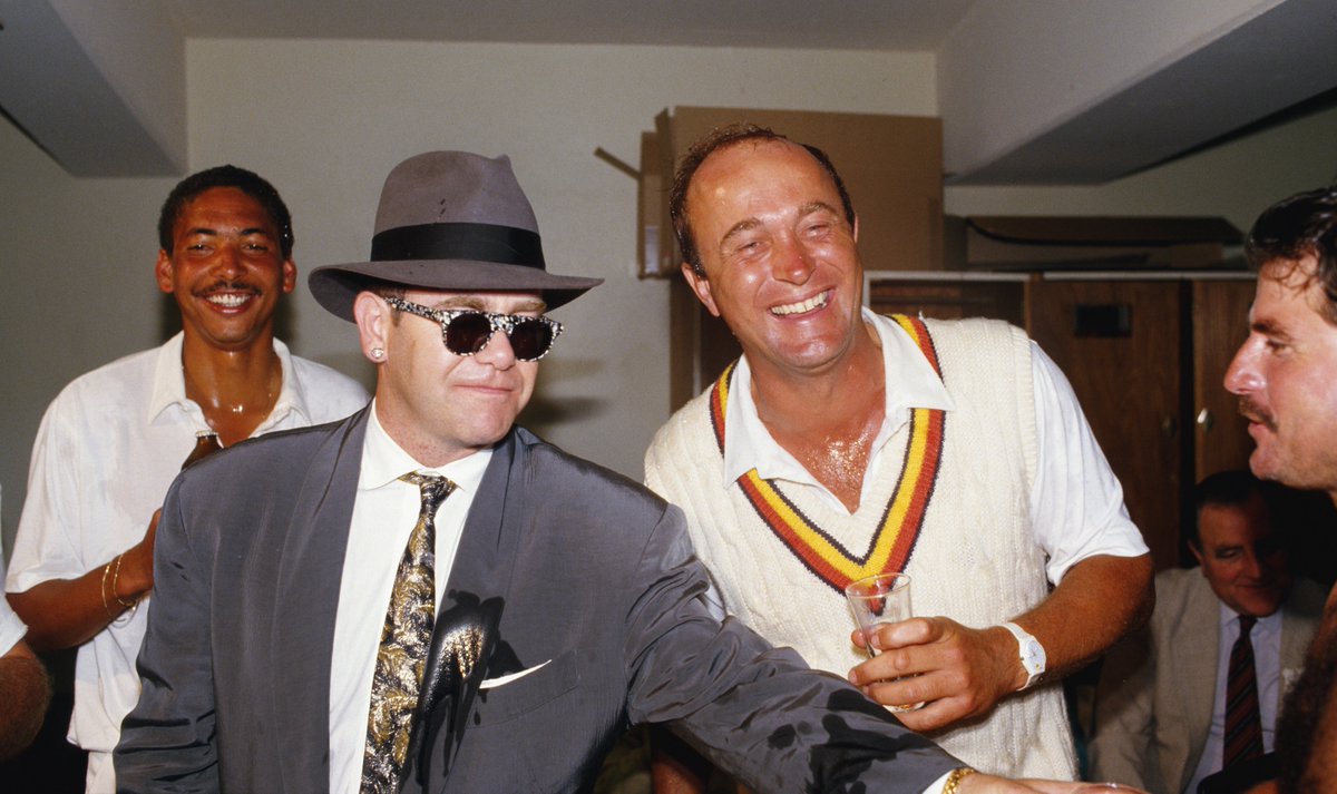  Elton John with Phil DeFreitas, Phil Edmonds and Allan Lamb in Melbourne, 1986