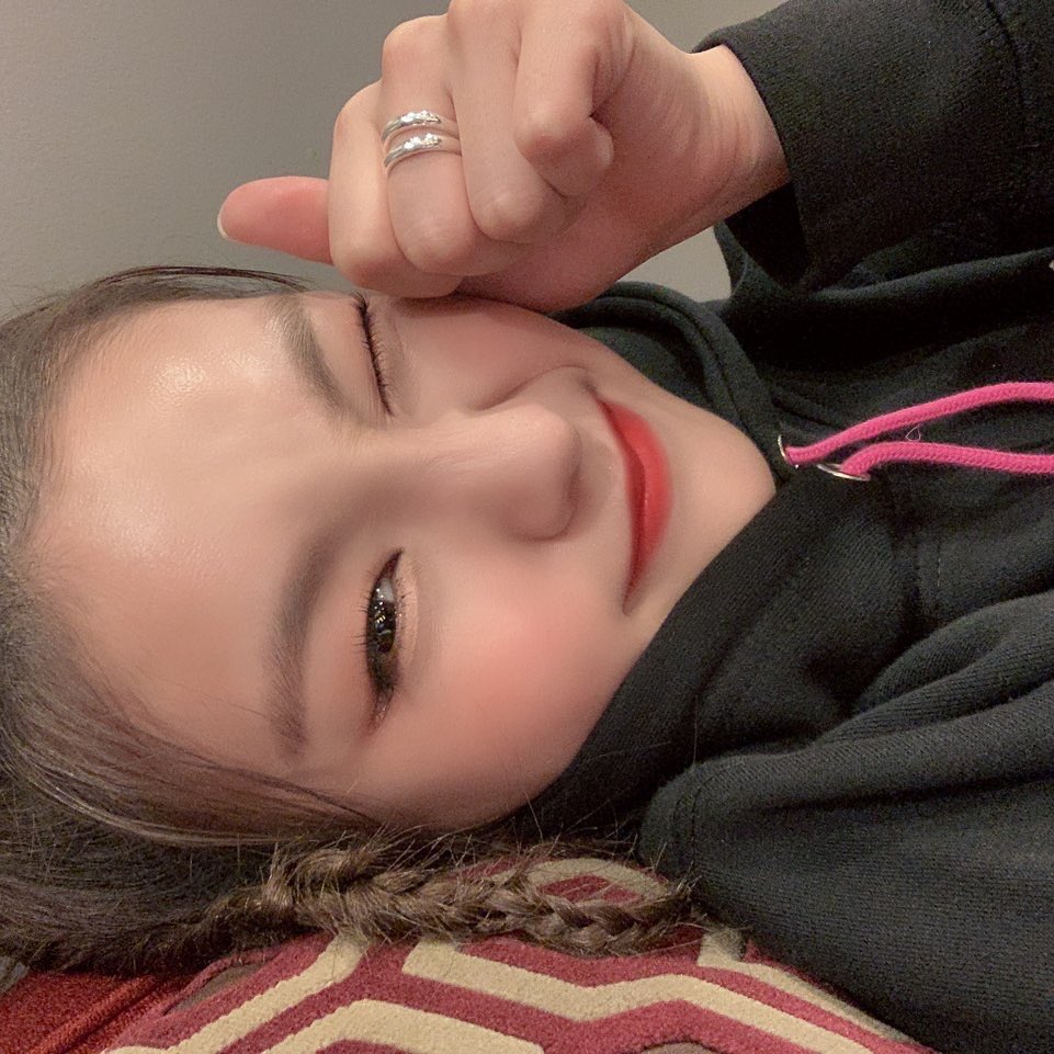 ares_yeji's tweet photo. last pic before we bid our goodbyes chz alis kayo, dito lang ako pero medyo ia na hahsh love u all https://t.co/BmMvEYrtf1