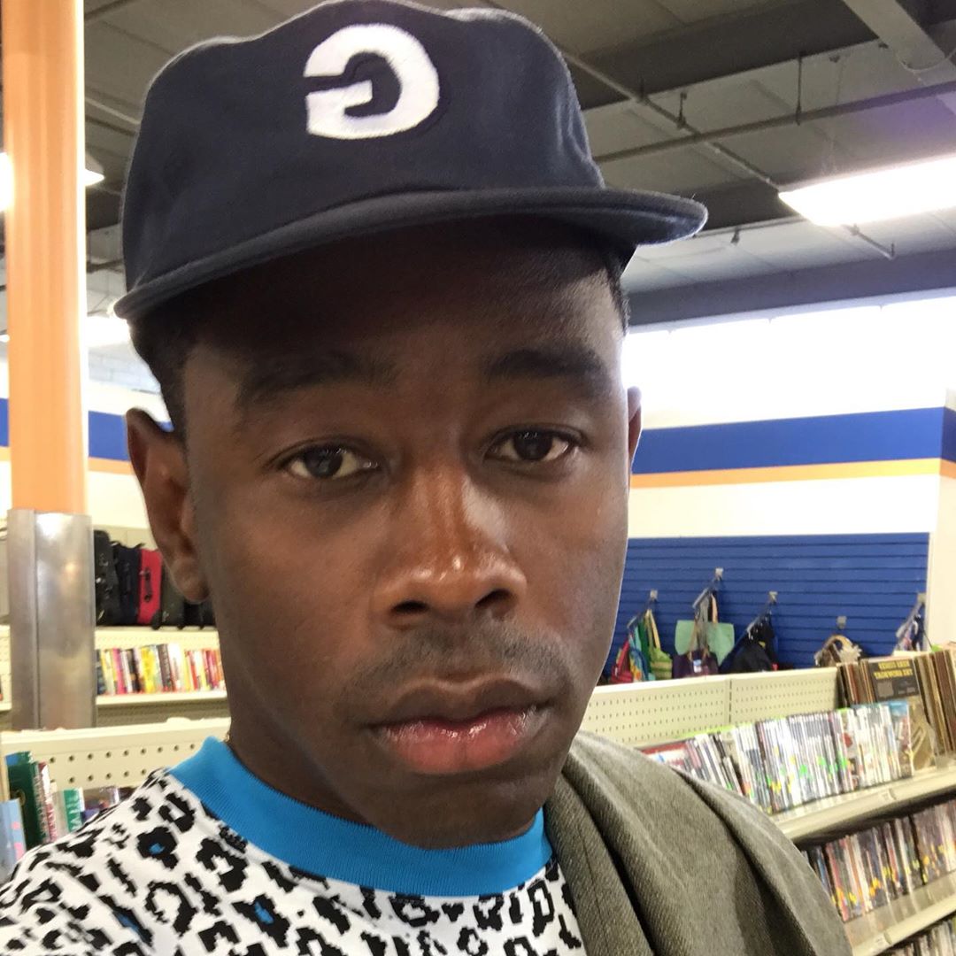 Genius's tweet photo. boredom got a new best friend https://t.co/IUMMdlQqX2