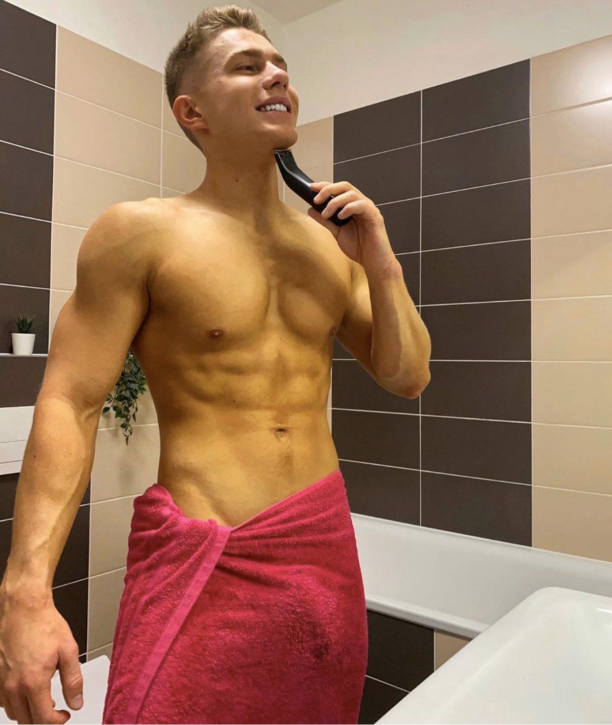 Emmet Charm on X: I meant to behave,but there were so many other  option..😈😁t.coWhAs0PUC3z t.coGt7gPKhN2f  X