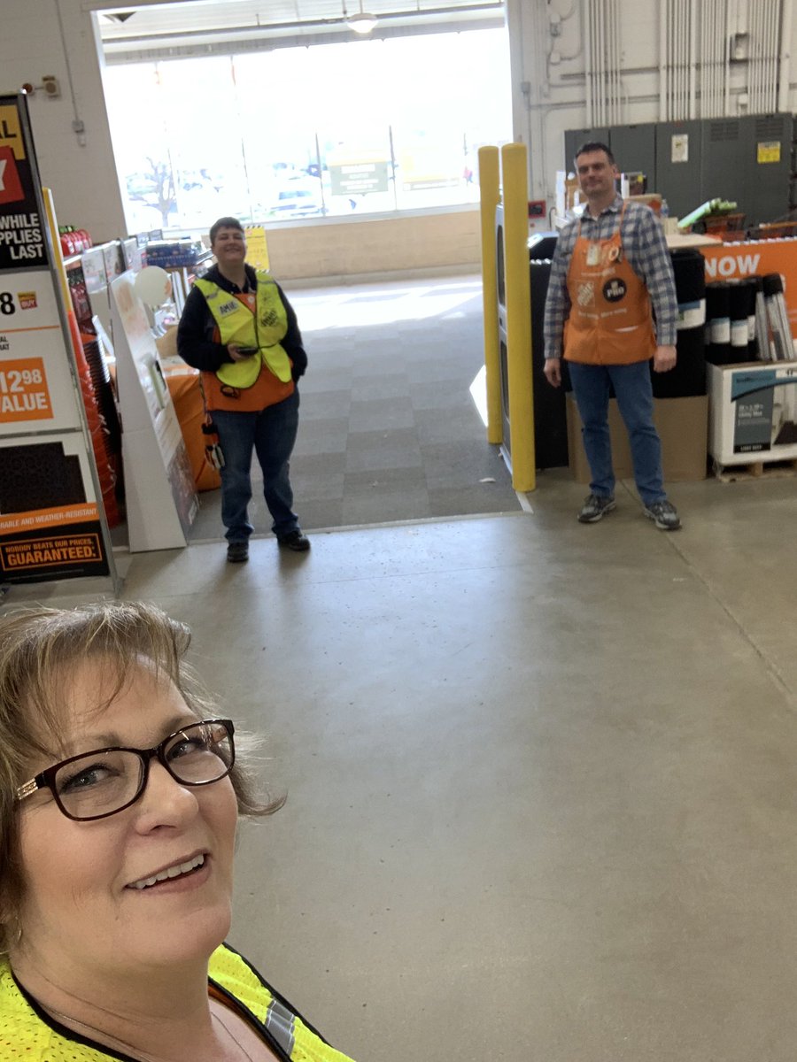 2009THD's tweet image. We are limiting our customer count to 100 at HD! 🍊🍊 #Practicingsocialdistancing! #keepingourassociatessafe! 🍊🍊🧡🧡🧡🧡🧡🧡🧡🧡🧡🧡