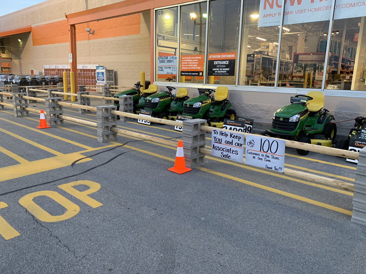 2009THD's tweet image. We are limiting our customer count to 100 at HD! 🍊🍊 #Practicingsocialdistancing! #keepingourassociatessafe! 🍊🍊🧡🧡🧡🧡🧡🧡🧡🧡🧡🧡