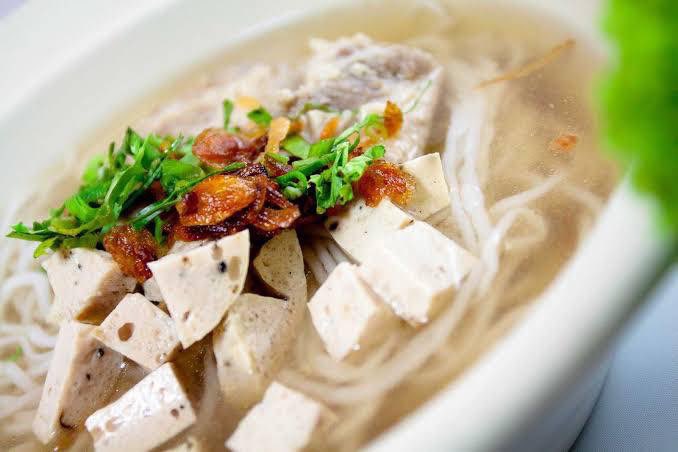 Porto_Chino's tweet photo. ลัล ลั้ล ลา ลัล ลัล ลั้ล ลา 🎶
มา ม้า มา ม้า มา มาออก มาสั่งอาหารกัน
.
“ก๋วยจั๊บญวน” เส้นเหนียวนุ่ม เครื่องแน่น ๆ กับน้ำซุปกระดูกหมูร้อน ๆ ซดคล่องคอ ฟินสุด ๆ พร้อมเสิร์ฟแล้ววันนี้ กับ Delivery Foodport Porto Chino
.
📲 โทรสั่งเลย 098-2484239 หรือ 098-2484238 https://t.co/YmdMzwN87T