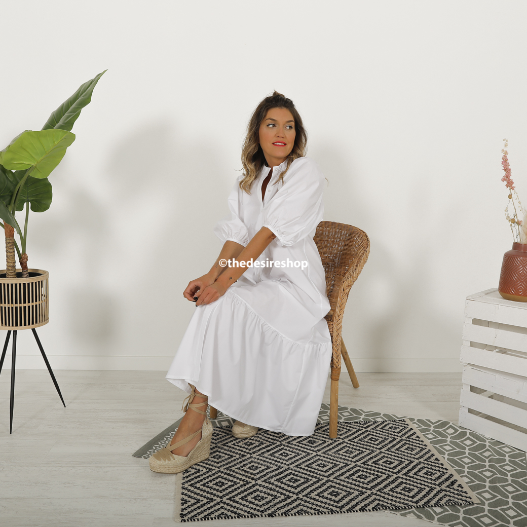 ☀️ Ganas de sol, de terrazas, de paseos, de disfrutar de esta primavera 🌞 
.
.
💎 Llévate tus vestidos favoritos con un 15% dto. aplicado directamente en el precio 💎
.
.
#thedesireshop #tdsboiro #vestido #popelin #vestidoblanco #descuentos #off #oferta #promo #primavera