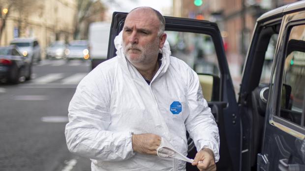 👨‍🍳👏👏👏<a href="/chefjoseandres/">Chef José Andrés 🕊️🥘🍳</a> invitará a médicos y enfermeras  a comer gratis en sus restaurantes como muestra de agradecimiento a su trabajo en la crisis del #COVID19  <a href="/WCKitchen/">World Central Kitchen</a> #ChefsForSpain 

+info: diegocoquillat.com/jose-andres-pr…