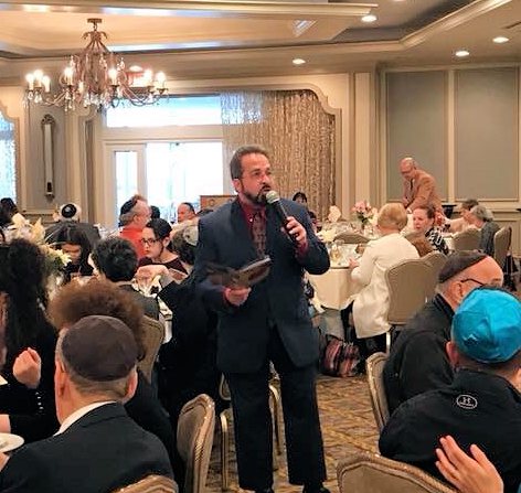 70and73com's tweet photo. How do you hold a big community gathering to break matzo for Jewish Passover #Seder during pandemic? You need to be creative. https://t.co/M7lfccrBII  #cherryhill https://t.co/dpfsRvXoEt