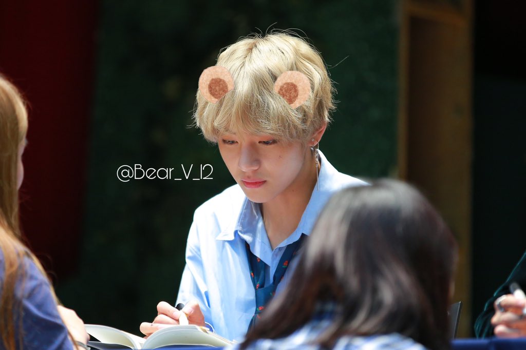 Bear_V_12's tweet photo. 🧸171008
곰태태 🐻💜
#뷔 #김태형 #태형 #Taehyung #V
#テテ #テヒョン #防弾少年団
#방탄소년단 #방탄소년단뷔 #bts
#Bearpics #BearEdit
@bts_twt https://t.co/cyS3nHvgbw