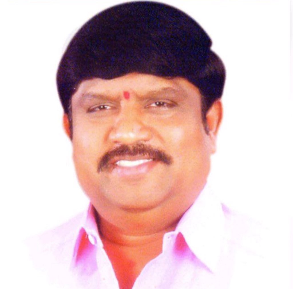 saveuttarahalli's tweet photo. ಹಸಿದ ಹೊಟ್ಟೆಗೆ ಅನ್ನವನ್ನು ನೀಡುವ ಮಹಾತ್ಕಾರ್ಯದಲ್ಲಿ ಕೈಜೋಡಿಸಿ

ಉತ್ತರಹಳ್ಳಿ ವಾರ್ಡ್-184 ರಲ್ಲಿನ ನಿರ್ಗತಿಕರು,‌ ಕೂಲಿ ಕಾರ್ಮಿಕರು ಮತ್ತು ಬಡವರ ಹಸಿವನ್ನು ತಣಿಸುವ ಸಲುವಾಗಿ ಪ್ರತಿದಿನ ಮಧ್ಯಾಹ್ನ ಸುಮಾರು 3000 ಜನರಿಗೆ ಉಪಹಾರದ ವ್ಯವಸ್ಥೆಯನ್ನು ಮಾಡಲಾಗಿದೆ. https://t.co/mVZovN7UQB
