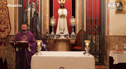 PTV_Malaga's tweet photo. #MisaAlAlba✝️

⛪Desde la Iglesia de San Pablo, vivimos más cerca que nunca la tradicional #MisaAlAlba a Ntro. Señor Jesús #Cautivo y Mª Stma. Trinidad Coronada ¡Gracias @cautivotrinidad ! 

📹Misa👉🏻 https://t.co/43Zv9TFiSG

¡¡ Que viva El Señor de #Málaga!!

#SábadoDePasión https://t.co/q7sG1CxWvS