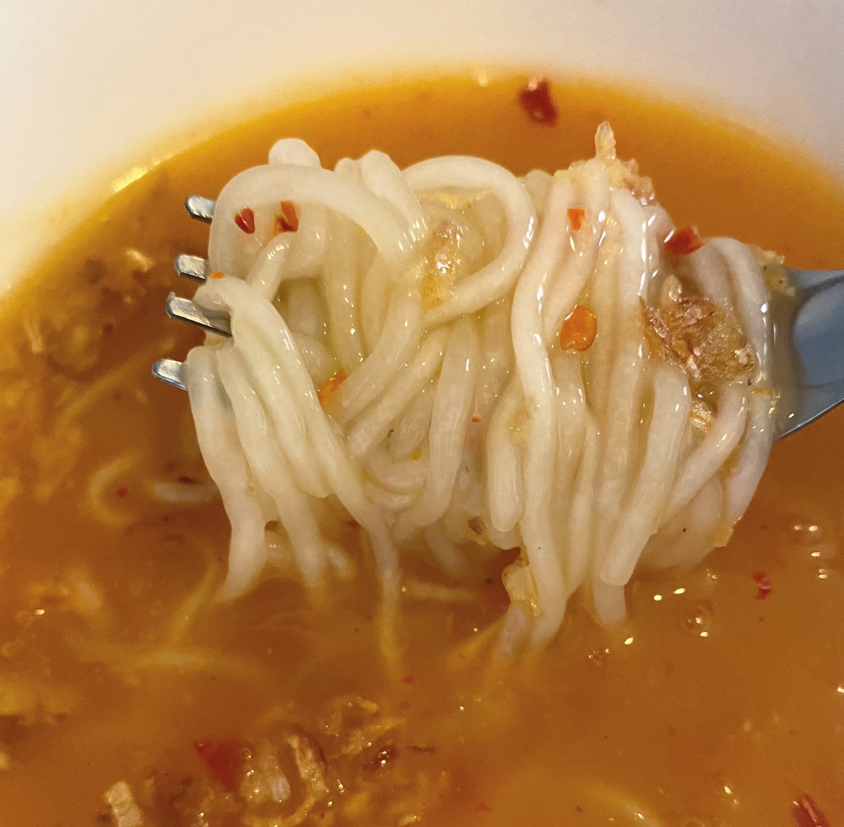 natitreview's tweet photo. #กักตัวนี้กินอะไร วันนี้ขอเสนอจั๊บญวน แซ่บๆ เส้นหนึบๆ 🍜อร่อยมากกก โล่งคอสุด ซื้อมาจากร้านนี้👉🏻 @makinjubkun อร่อยจริง ร้านเค้ามีน้ำพริกกากหมูด้วย อาโหร่ยยย #อร่อยไปแดก https://t.co/xMqCyW9vel