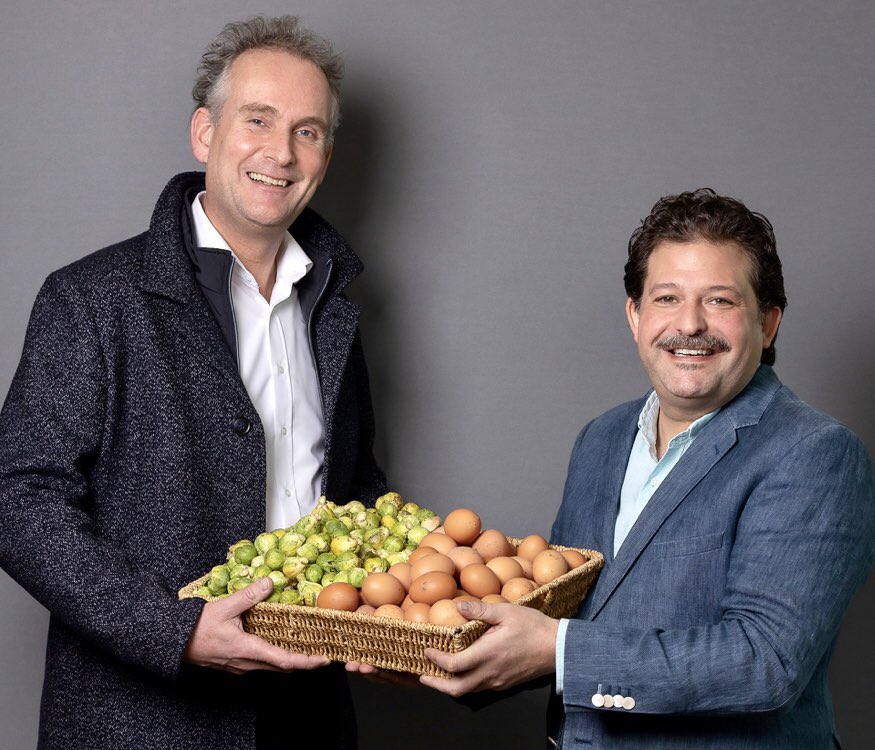 RonLeegH2O's tweet photo. Deze week kwam de 2e editie van @Rabobank ledenmagazine Rabo&amp;co uit met oa een uitgebreid interview met @Karpathios over zijn passie voor echt voedsel. Heb jij ‘m niet? En wil je graag dit en de andere klantverhalen lezen? Laat maar weten dan stuur ik je ‘m toe. https://t.co/dFCE2vWbXU