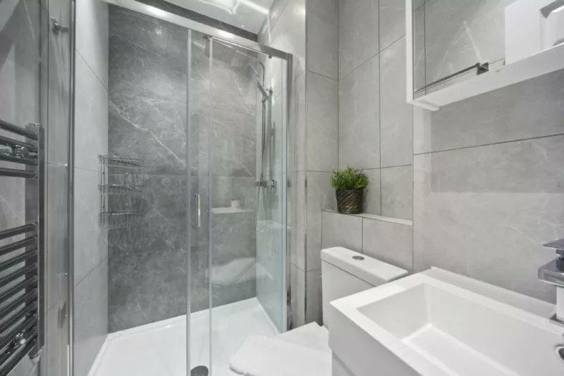 AlfonzoMillions's tweet photo. If anybody needs to move home soon, we have got a range of gorgeous rooms &amp; apartments in Camden Town to let (less than 5 mins walk from Camden Town Station) Ensuite included!

From just single rooms &amp; 2-3 bedroom apartments.

DM for more enquiries! https://t.co/PtDW5IydRP
