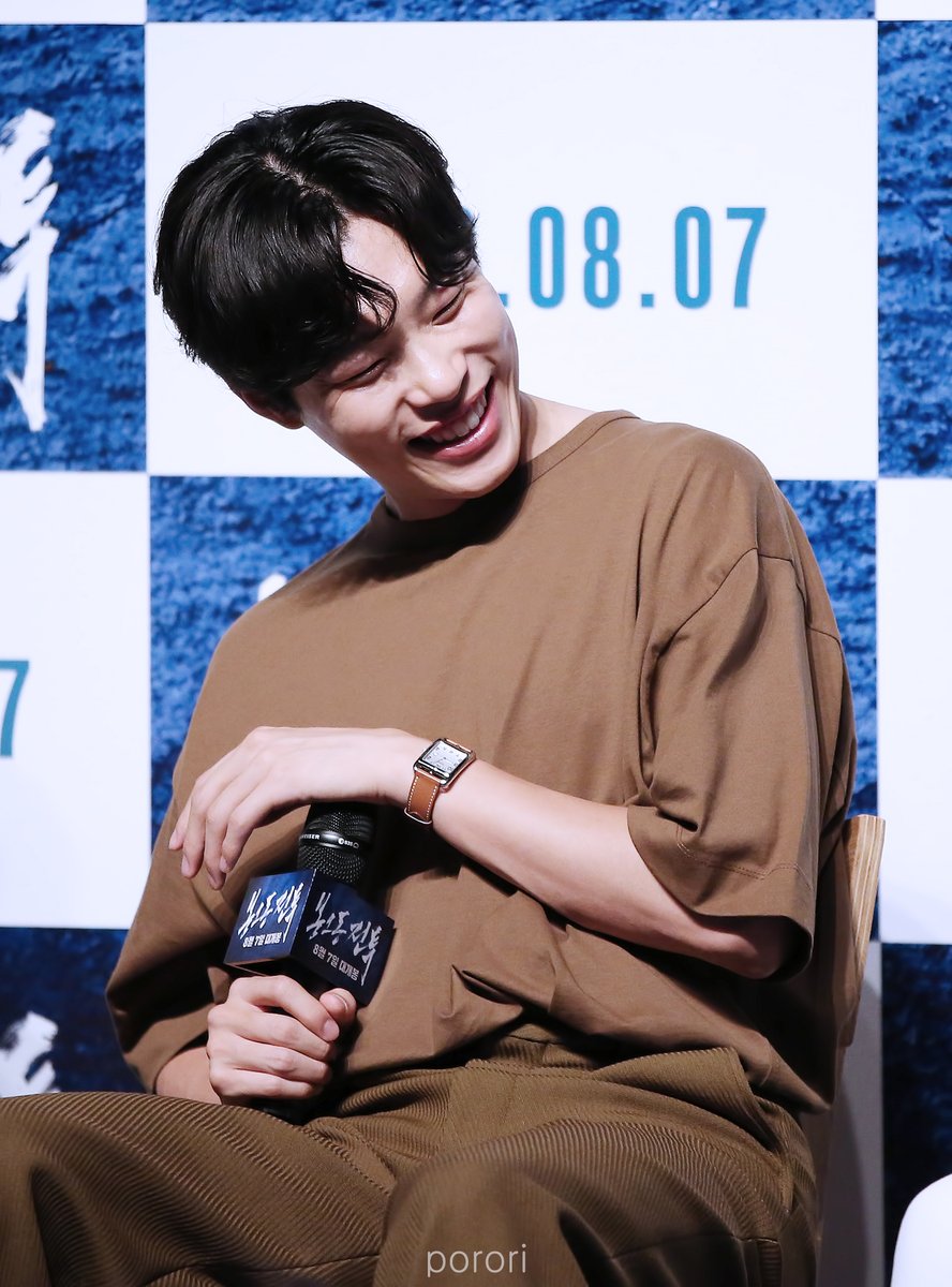 19.08.05 #류준열 #ryujunyeol #柳俊烈 #봉오동전투 #라이브챗  #외계인 무사촬영 ㅅㅊ🙏