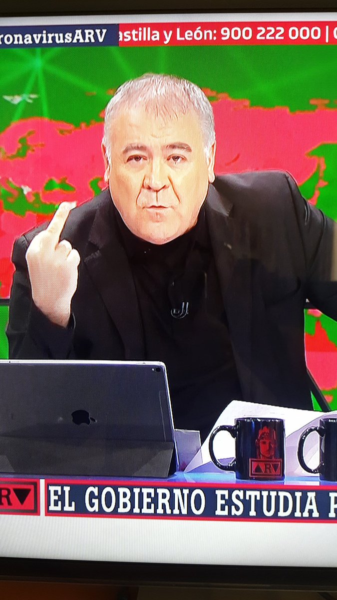 pujarfasuar's tweet photo. @DebatAlRojoVivo @sextaNoticias #Ferreras Ese dedo Antonio, ese dedo!!!! https://t.co/F8M1hefldz