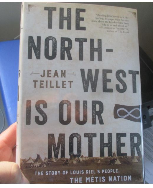 Two great informative books I read this year have something in common. What do you think it is? I'll share later today. This is really amazing!!  @jeanteillet Jean, I know you'll find this interesting. Thanks  @AccordionBruce  @RogersShelagh Cheers~Mike (I'll post later 2 day)