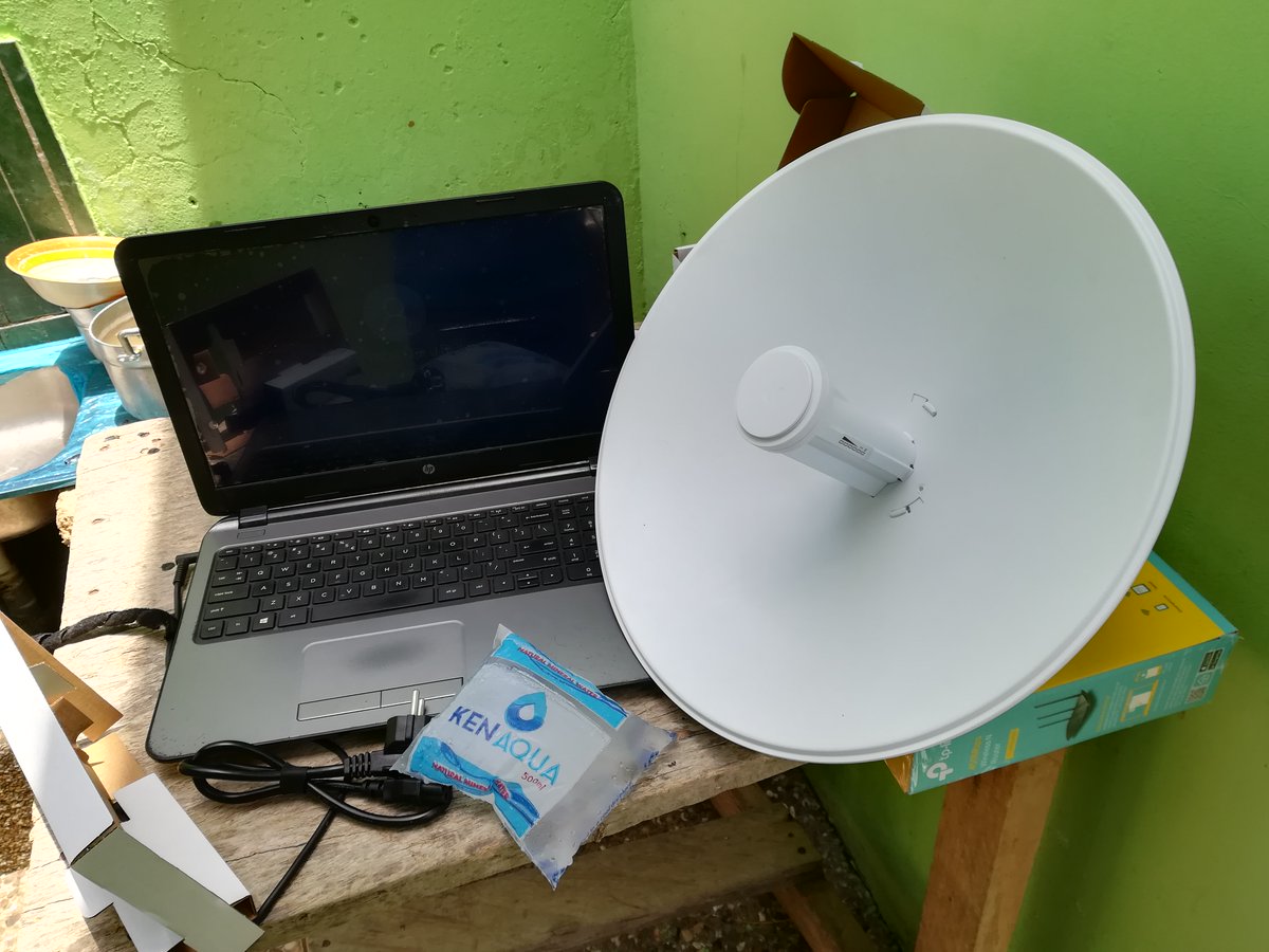 snetgh's tweet photo. We successful connected residences at Weija-Kasoa, suspected area for covid-19 in Ghana. In spite of heavy security, we were allowed to connect the people so they can stay at home.
#snetgh #StepNetwork #TeledataICT #PowerBeam #StayAtHome #ConnectedInternet https://t.co/iNdbdeZYw8