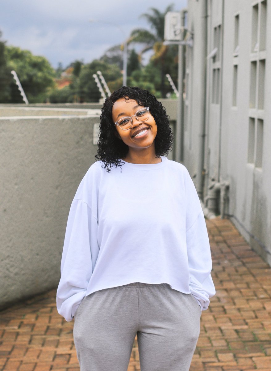 Pharoahfi's tweet photo. Inside outside. Just some air maan. https://t.co/Lco4jT2PJO