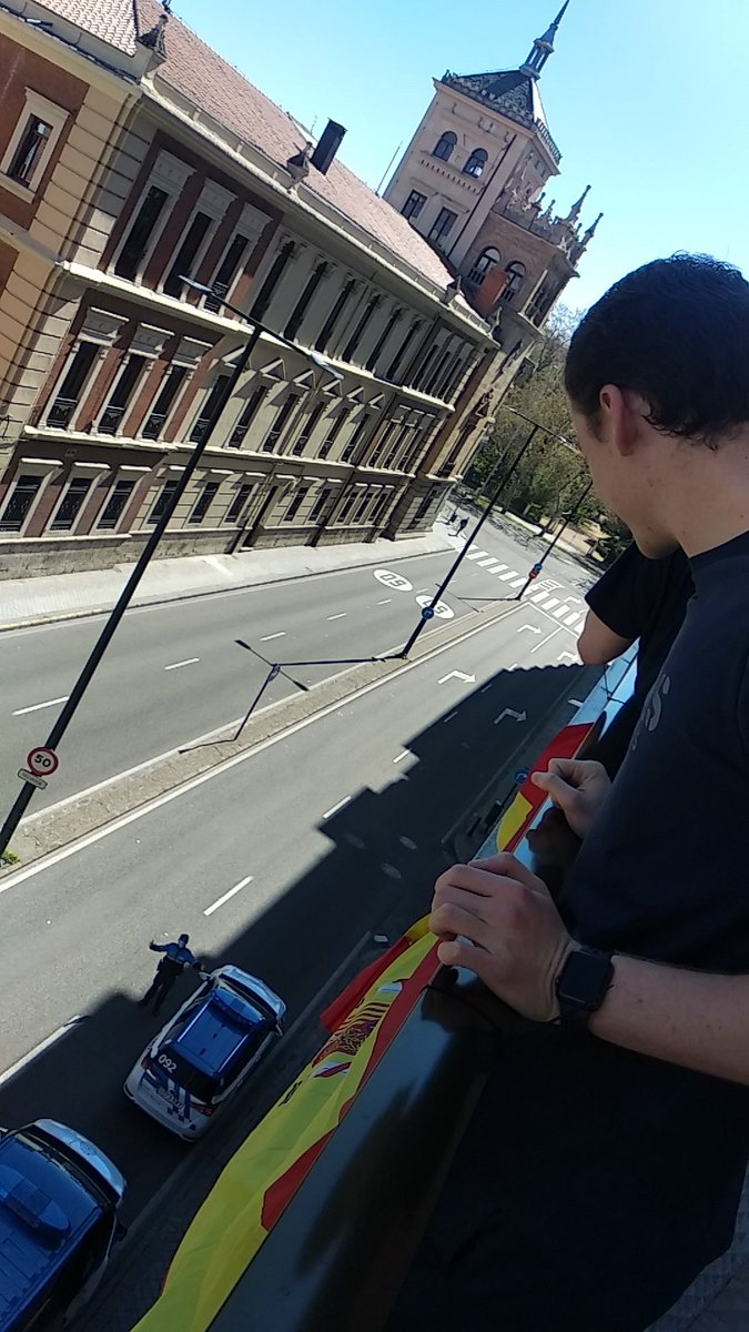 Muchas gracias <a href="/PoliciaVLL/">NotPolisia</a> por hacer el cumpleaños en cuarentena más llevadero