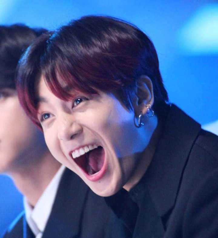 Since we miss Kook, here's a thread of Kook laughing coz why not our euphoria jungkook  #JUNGKOOOK