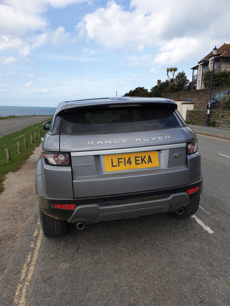 KellySaysSurf's tweet photo. @NWDevonPolice I know you're working really hard but the Esplanade,Woolacombe is full of tourists visiting.This couple asked us how to pay for parking so they could spend the day here,we said their travel was not essential,they laughed at us and went walking on the beach. NOT OK https://t.co/2gKLanV3Y4