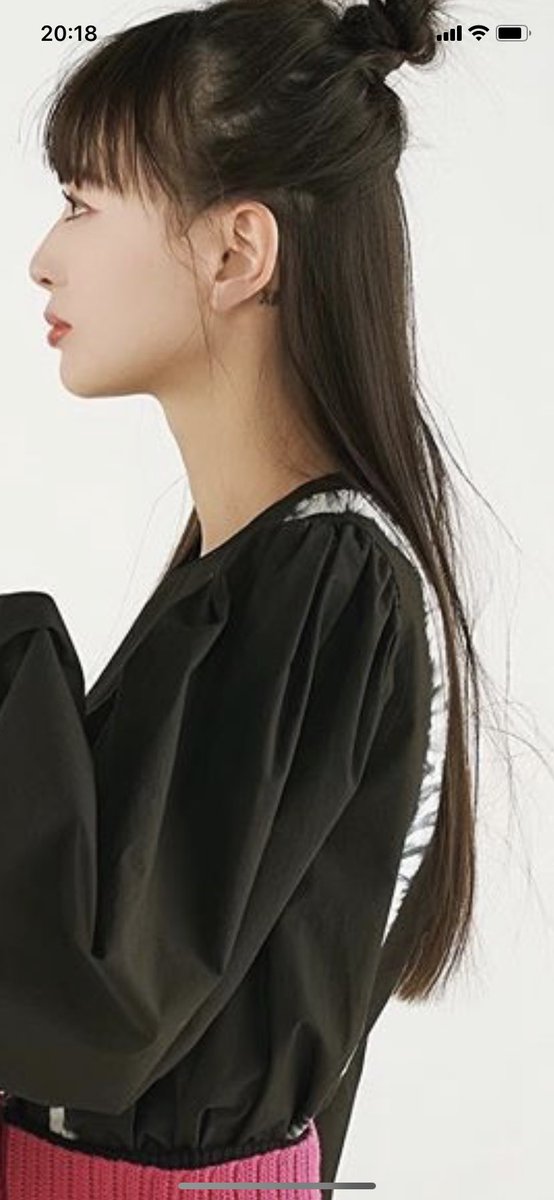 ちんあす 在 Twitter 上 鈴木えみって 耳の後ろにもタトゥーあったんや T Co K5eb9bncqh Twitter