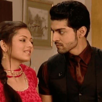 Nisha_2727's tweet photo. @gurruchoudhary hehehe😉🤣 when Maan Sir became angry on geet and tried to scare her by his eyes 😍😉😂 #angryboss #MaanSinghKhurana 😍🤩❤ #stylishboss 😉😍😄 #10yearsofGHSP #adecadewithmaaneet
my champ💖my shining star💖my rock star 💖 #GurmeetChoudhary 💖loveU unlimited💙😘🤗 https://t.co/NmHc4igp7h